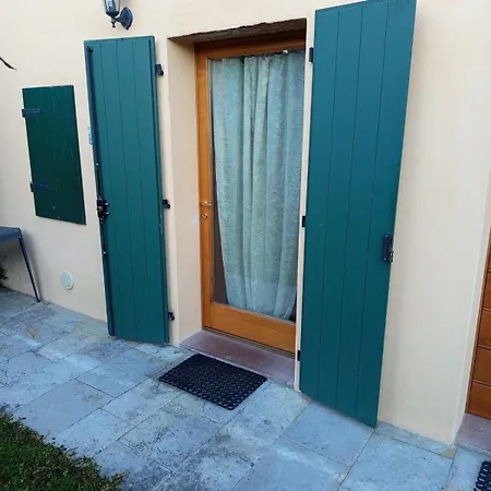 Grazioso Con Giardino E Posto Auto