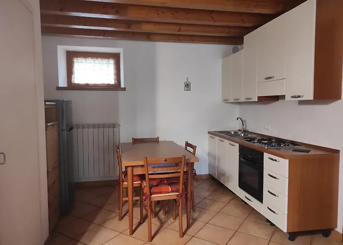 Grazioso Con Giardino E Posto Auto Appartamento *